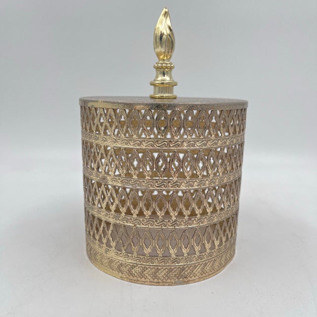 Vintage Hollywood Regency Gold Filigree Ormolu Toilet Roll Cover For Sale In New York - Image 6 of 11