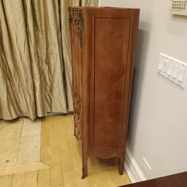 Early 19th Century Classic Elegance and Timeless Louis XVI Secretary Desk, France For Sale In Chicago - Image 6 of 18