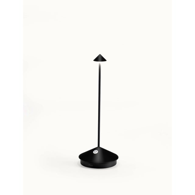 Pina Pro Table Lamp Black Die-cast LED lamp with polycarbonate diffuser 13+ hours cordless illumination Indoor/outdoor use...