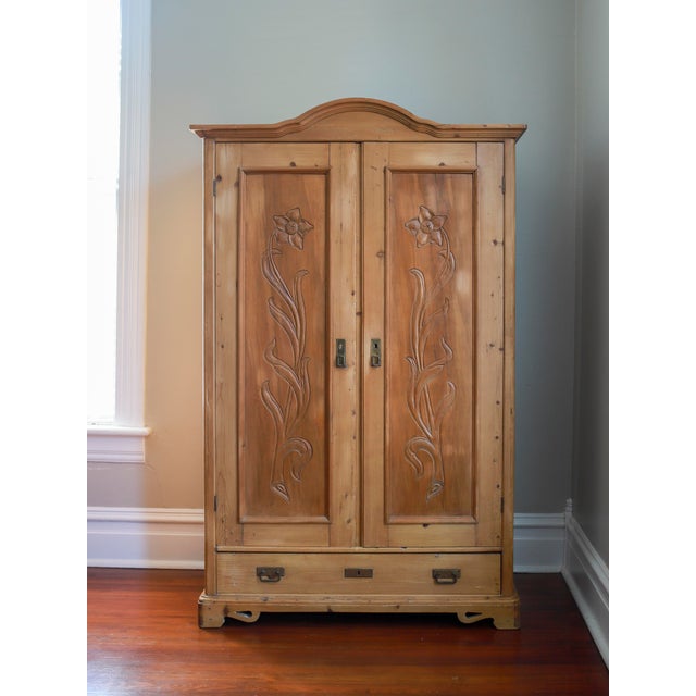 19th Century French Pine Wardrobe, Armoire, Linen Press For Sale - Image 9 of 13