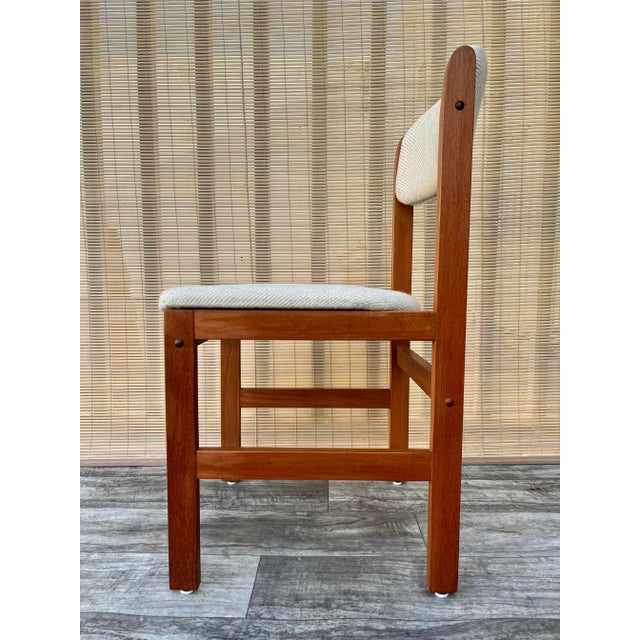 1980s Mid-Century Danish Modern Style Dining Chairs by Benny Linden Design. Set of Four. For Sale In Miami - Image 6 of 13