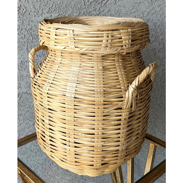 Late 20th-Century Handwoven Natural Willow “Lidded Milk Can” Decorative Storage Basket For Sale In Austin - Image 6 of 12