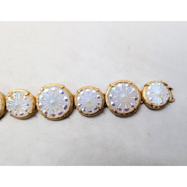 1960s Vintage 1960s Signed Hobe Goldtone Round Iridescent Rhinestone Link Bracelet For Sale - Image 5 of 9