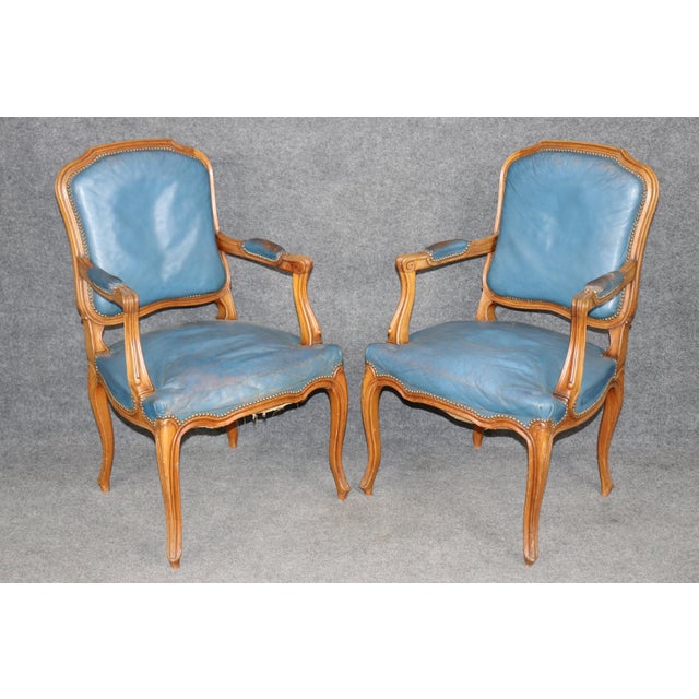 French French Louis XV Style Walnut and Leather Set of 10 Dining Chairs C. 1940s For Sale - Image 3 of 15