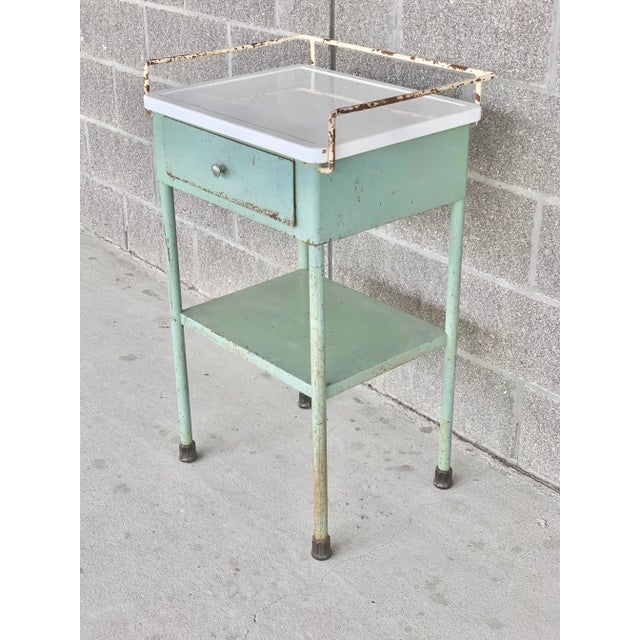 Mid-Century Modern Antique Enamel Metal Hospital Side Table With Removable Tray Top For Sale - Image 3 of 9