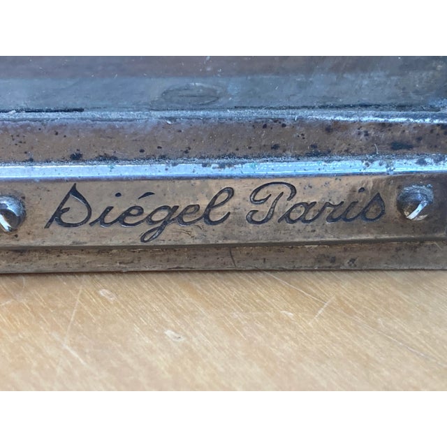 Small French Exhibition Showcase from Siegel For Sale - Image 13 of 15