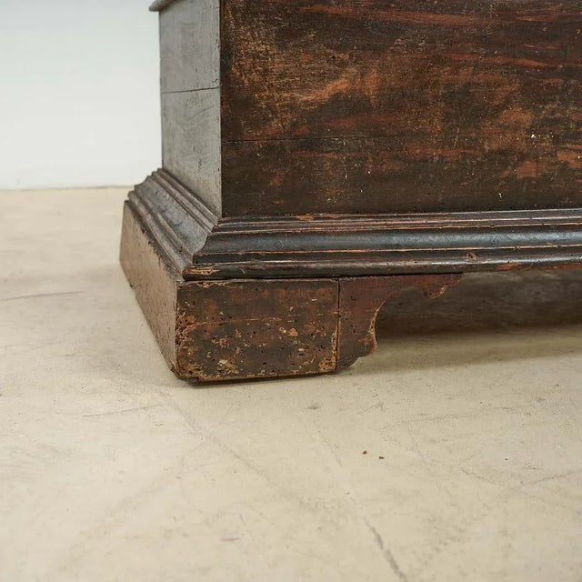 Trunk in Walnut, 1700s For Sale - Image 3 of 9