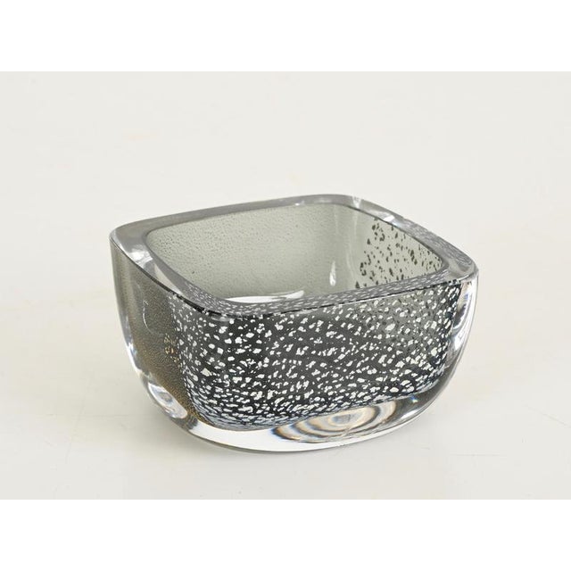 Murano Glass Bowl with Gold and Silver Inclusions attributed to Seguso, Italy, 1960s For Sale - Image 3 of 13