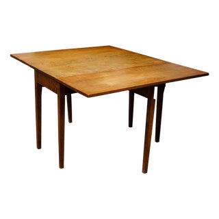 American 19th Century Maple Drop-Leaf Table with Tapered Legs For Sale