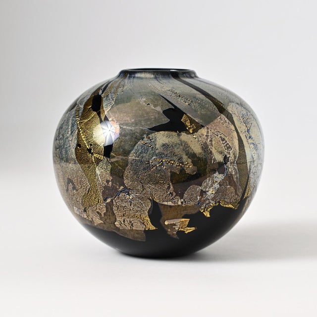 Azurene Series Vase in Black Glass from Isle of Wight, 1980s For Sale - Image 3 of 9