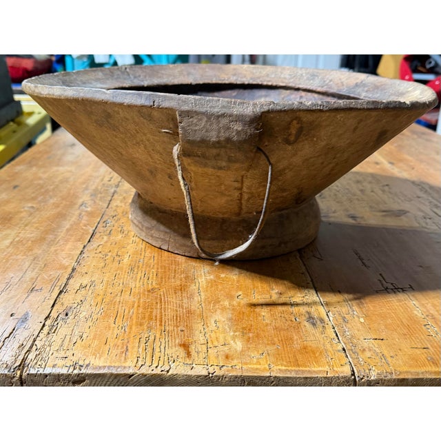 1900 - 1909 Antique Primitive Hand-Carved Wooden Bowl With Original Hanging Handle and Folk Art Repairs For Sale - Image 5 of 12