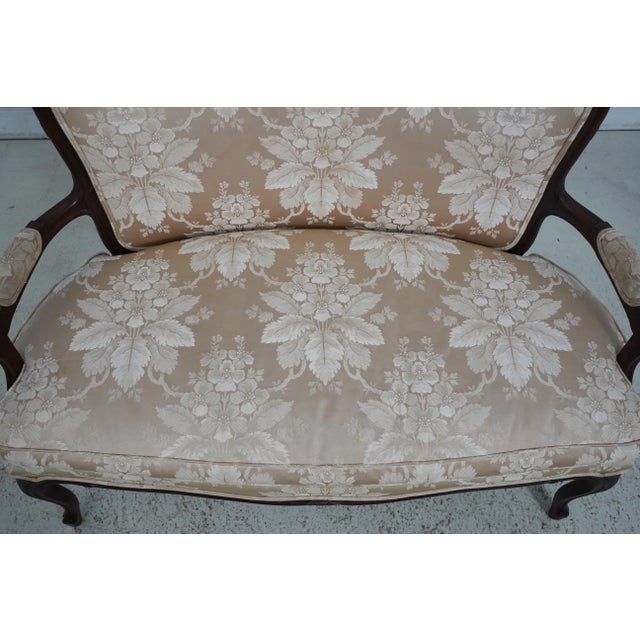 Pair Century French Louis XV Style Upholstered Settees For Sale In Philadelphia - Image 6 of 12