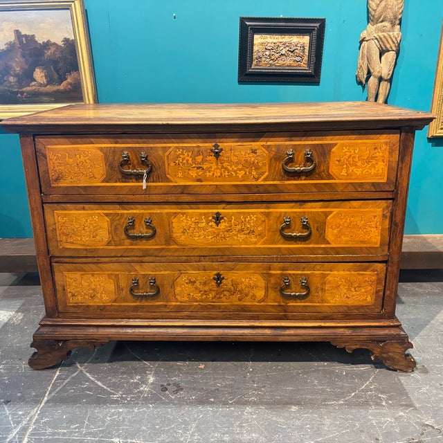 Antique Louis XIV Walnut Chest of Drawers with Boxwood Inlays, Lombardy, Late 17th Century, 1600s For Sale - Image 13 of 16