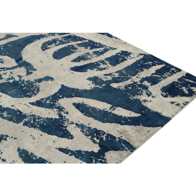 2010s Modern Abstract Rug in Blue, Gray All Over Pattern by Rug & Kilim For Sale - Image 5 of 6