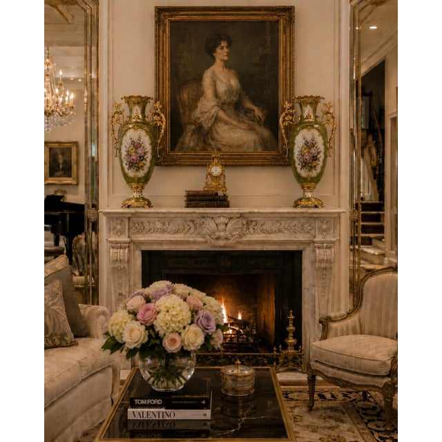Richly decorated and exceptionally elegant, this pair of 19th century Old Paris porcelain vases embodies the exuberance...