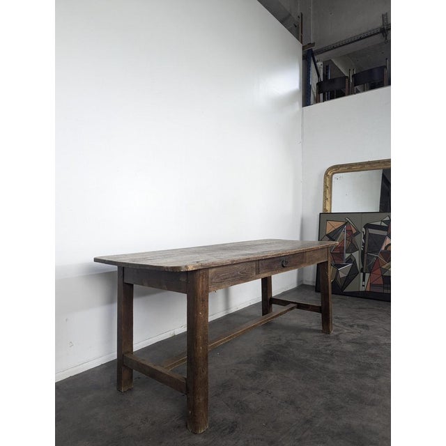 Vintage Oak Farmhouse Table, in Very Good conditions.