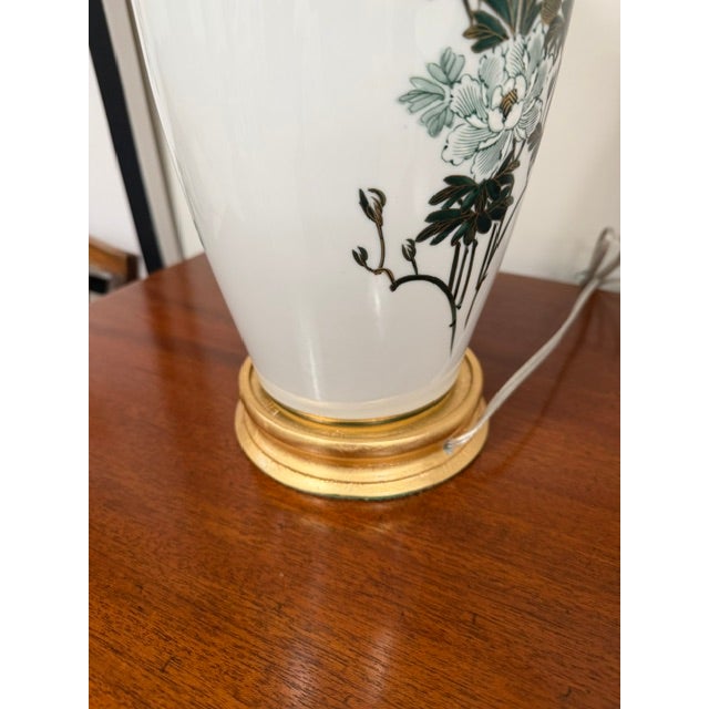 Dark Green Pair of Vintage Mid Century Modern Japanese Kutani Hand Painted Table Lamps With Peacock, Flowers and Gold For Sale - Image 8 of 11