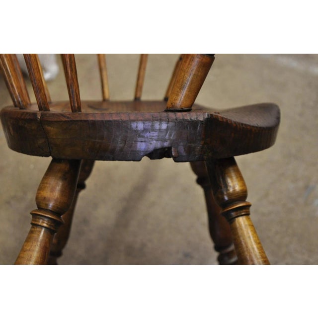 Brown Antique French Country Colonial Chestnut Oak Wood Small Bowed Windsor Arm Chair For Sale - Image 8 of 12