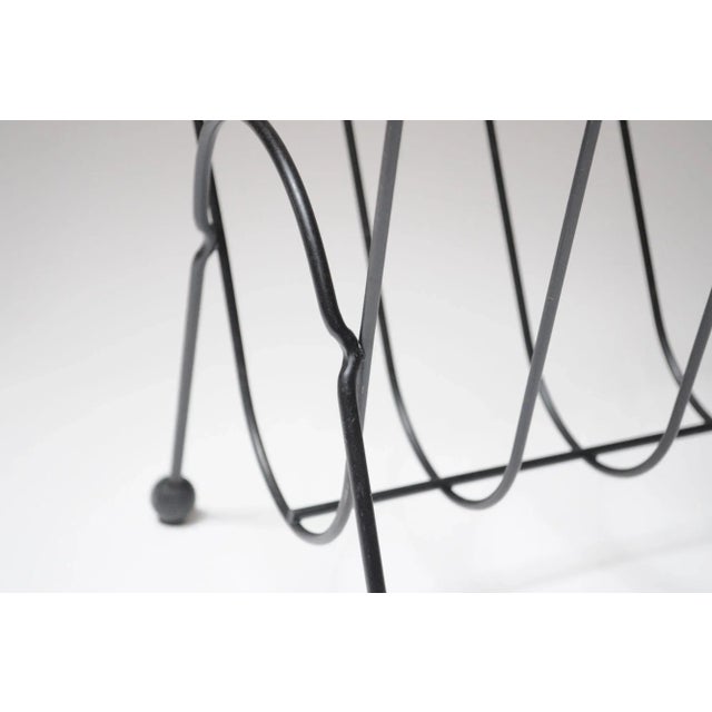 Metal Mid-Century American Modern Black Metal Wire Magazine Rack For Sale - Image 7 of 12