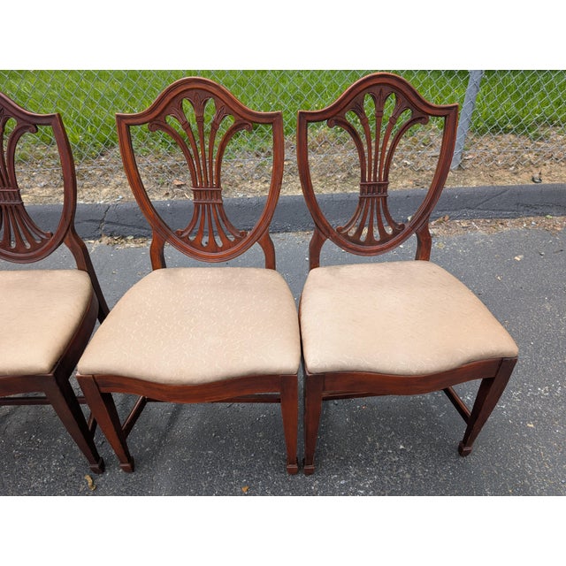 Hepplewhite Vintage Drexel Hepplewhite Style Carved Shield Back Dining Chairs - Set of 4 For Sale - Image 3 of 18