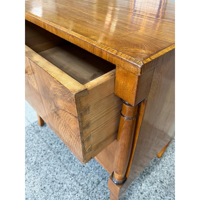 19th Century Biedermeier Elm Chests of Drawers - A Pair For Sale - Image 14 of 17