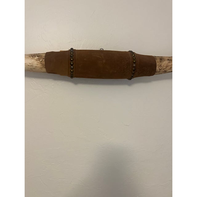 Brown Large Late 20th Century Bull Horn Steer Longhorn Leather Wrapped and Mounted For Sale - Image 8 of 10