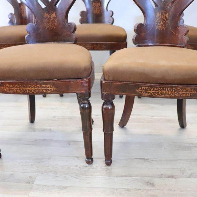 Early 19th Century Dining Chairs in Walnut, Set of 6 For Sale - Image 10 of 17