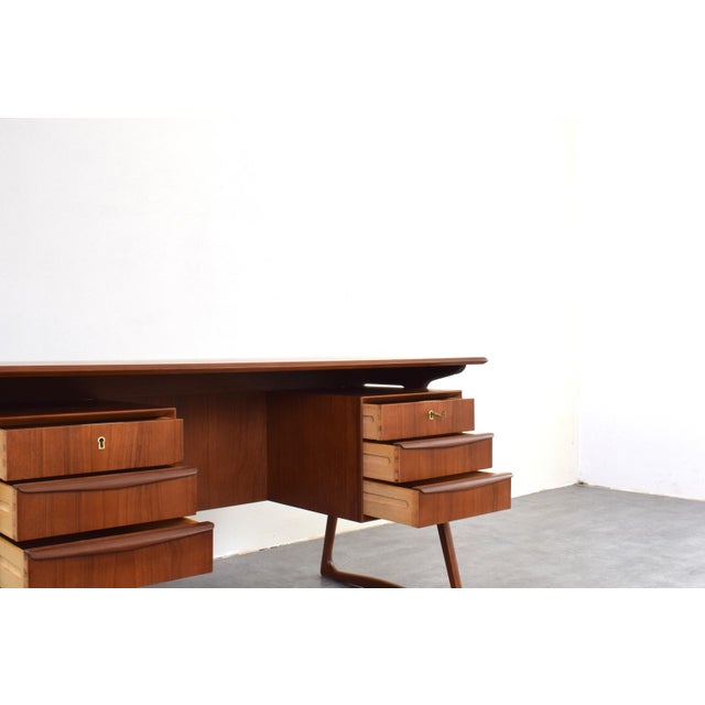 Mid-Century Danish Teak Executive Desk by Svend Åge Madsen for H.P. Hansen, 1960s For Sale - Image 14 of 18