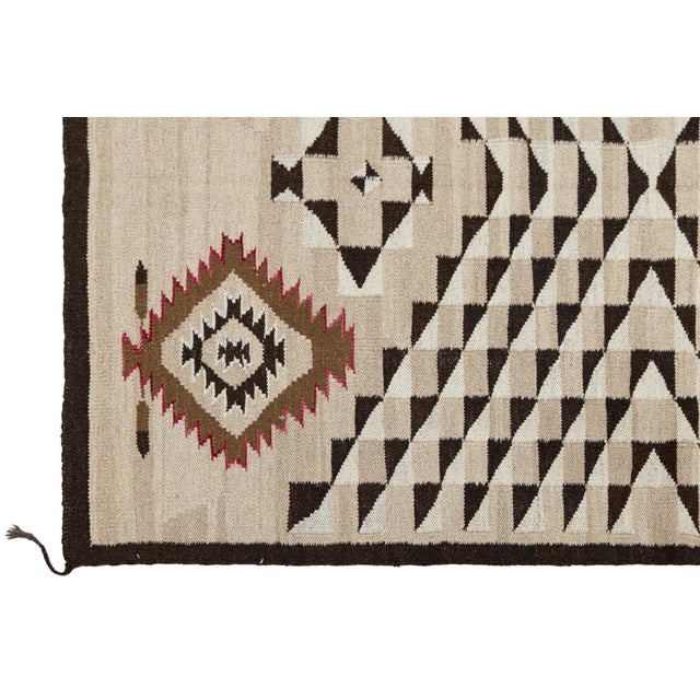 Contemporary Navajo-Style Graphic Geometric Wool Rug Southwestern Flat-Weave For Sale - Image 9 of 10