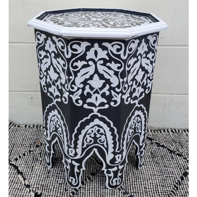 Moroccan Moroccan Octagonal Hand Painted Wooden Side Table in Black and White For Sale - Image 3 of 7