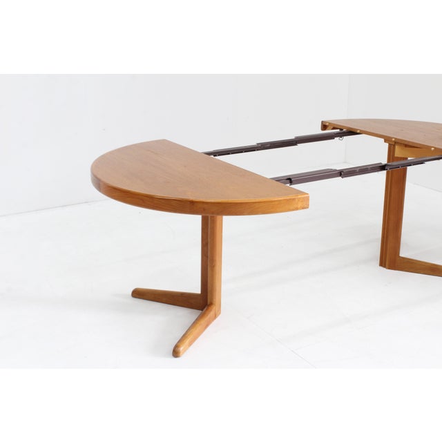 1960s Vintage Danish Round Extendable Dining Table in Teak from Bramin, 1960s For Sale - Image 5 of 9