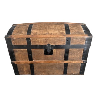 Late 19th Century Child’s Humpback Small Wood Trunk For Sale