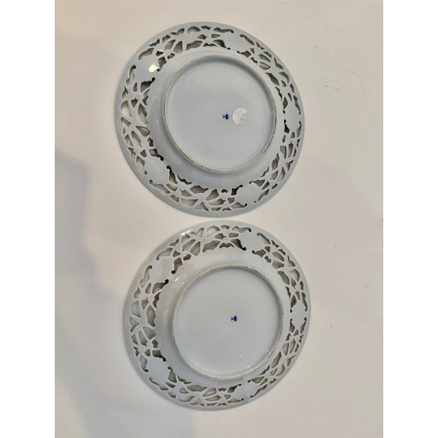Pair of Antique German Dresden Porcelain Reticulated Cabinet Plates With Floral Decoration For Sale - Image 10 of 16