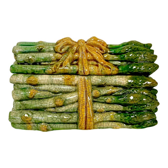 1940s Vintage Majolica French Hollywood Regency Trompe L’Oeil Asparagus Box. For Sale