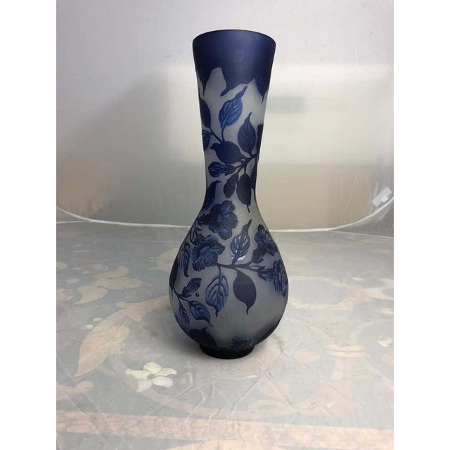 French Art Nouveau Cameo Style Vase by Gallé, 20th Century For Sale - Image 5 of 11