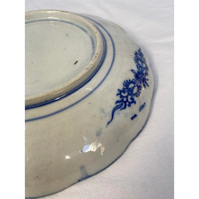 19th Century Chinese Blue & White Organic Scalloped Scholar Plate For Sale - Image 10 of 13