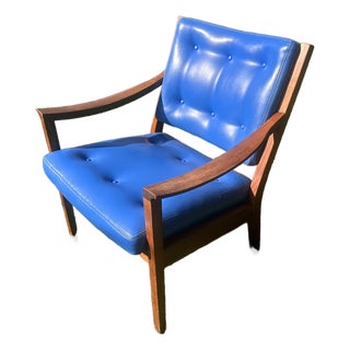 Gunlocke Mid Century Walnut Occasional Desk Chair For Sale