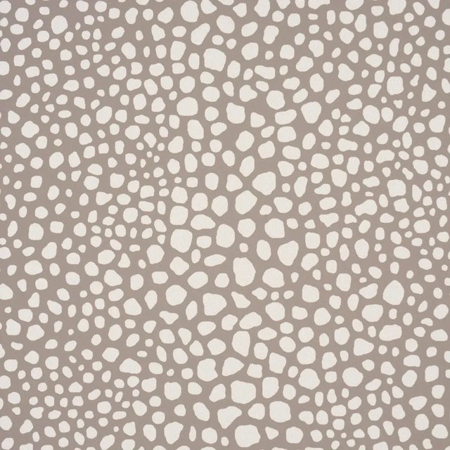 Contemporary Schumacher x Celerie Kemble Fickle Texture Wallpaper in Sand For Sale - Image 3 of 4