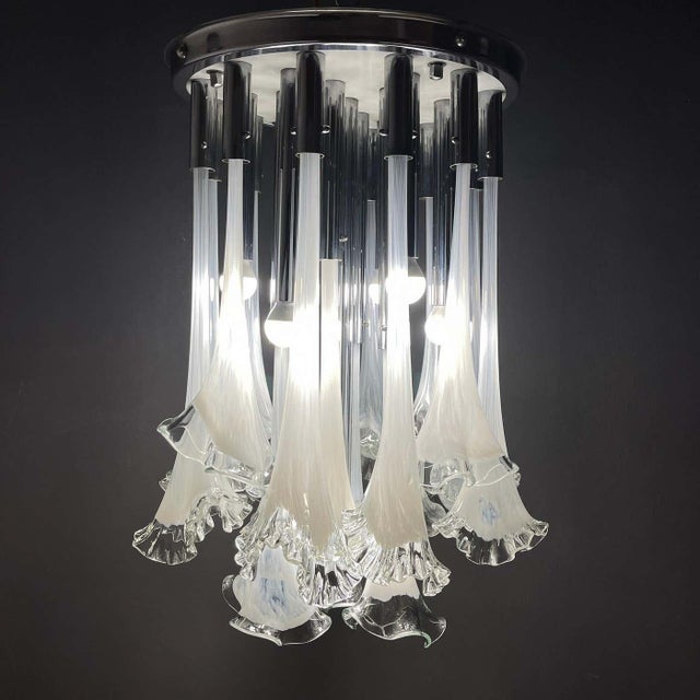 Murano, Venini & Co. 1970s Mid-Century Modern Venini Italian Murano Glass "Calla Lily" Chandelier in Frosted White For Sale - Image 4 of 7
