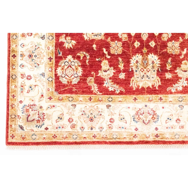 Middle Eastern Rug in Wool For Sale - Image 5 of 11