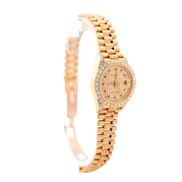 1980s Vintage Rolex Datejust Presidential Diamond Ruby 18k Gold Watch For Sale - Image 5 of 10