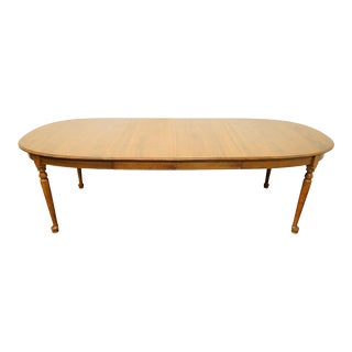 Mid 20th Century Vintage Ethan Allen Maple Oval Dining Table For Sale