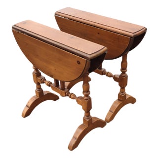 Vintage American Classical Maple Drop Leaf Side Table - Pair For Sale