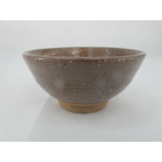 Japanese Studio Pottery Brown & Tan Swirl Tea Bowl by Nitomi Kanji Signed For Sale - Image 4 of 8