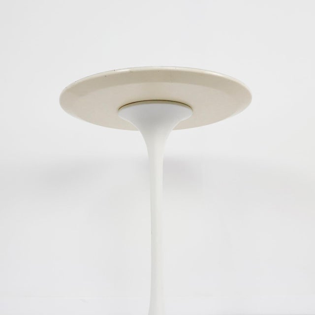 Mexican 1960s Attributed to Eero Saarinen for Knoll Tulip Side Table For Sale - Image 3 of 5