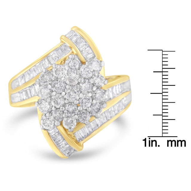 Metal 10K Yellow Gold Round and Baguette Diamond Crossover Cluster Ring (3 Cttw, I-J Color, I1-I2 Clarity) - Size 7-1/2 For Sale - Image 7 of 7