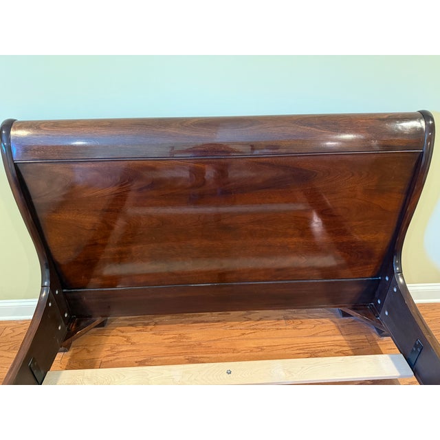 American Stickley / E J Audi Mahogany Queen Sleigh Bed - Hampton Full Sheen Finish For Sale - Image 3 of 11