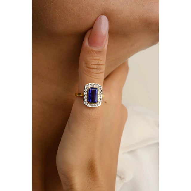 This is part of Chairish’s Fine Jewelry assortment. This contemporary Art Deco-style ring showcases a stunning 2.36 carat...