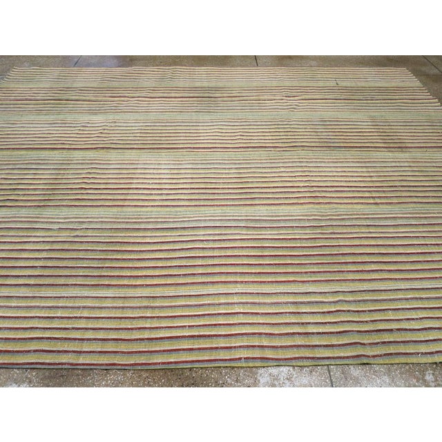 Galerie Shabab Collection Mid-20th Century Turkish Flatweave Kilim Room Size Rug For Sale - Image 4 of 8