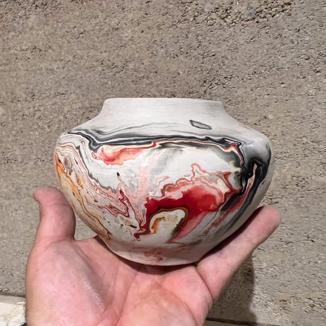 Indian Nemadji Ceramic Indian Red Art Pottery Native Vase Moose Lake For Sale - Image 3 of 8